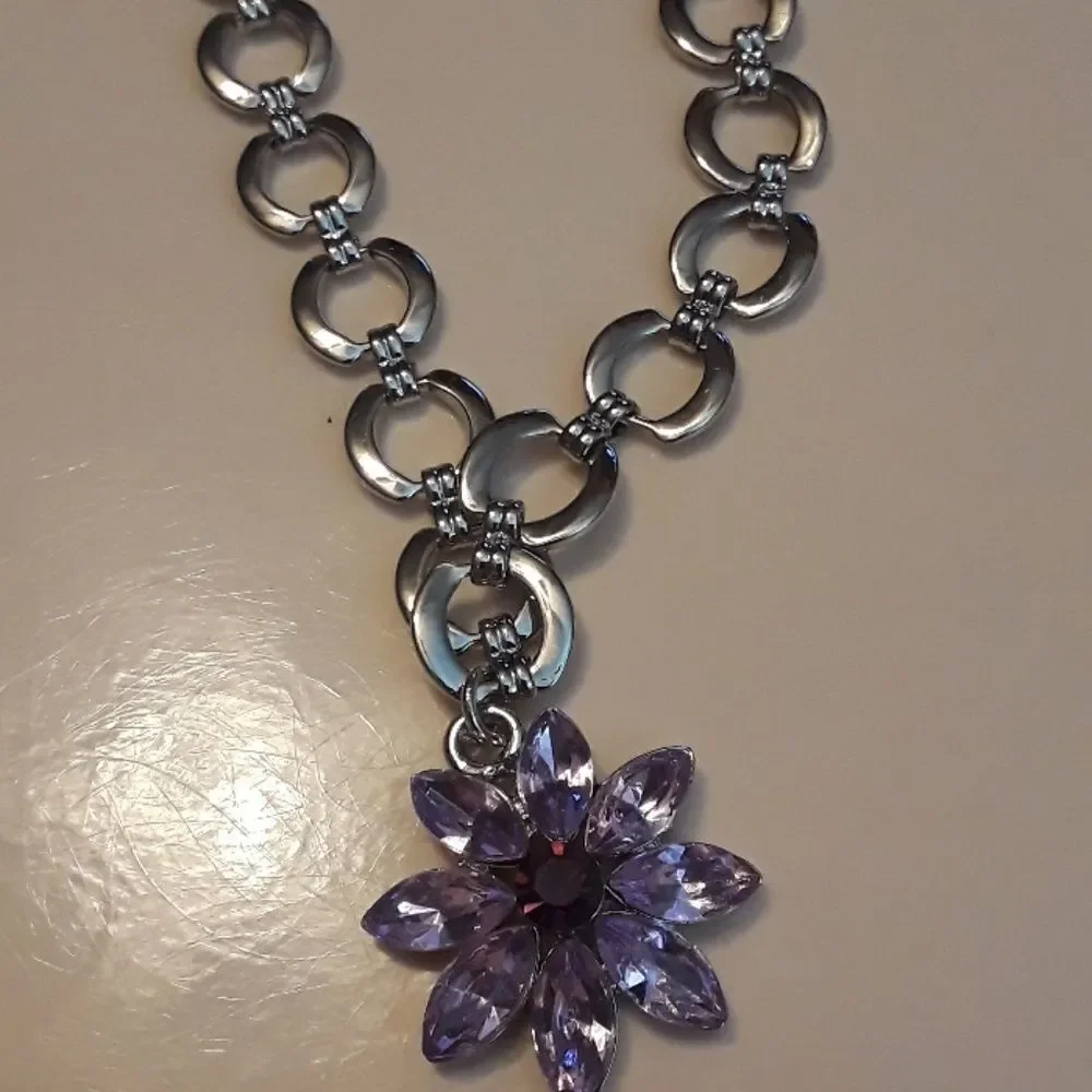 Aria Dog Charm Necklace - Picture 4 of 4